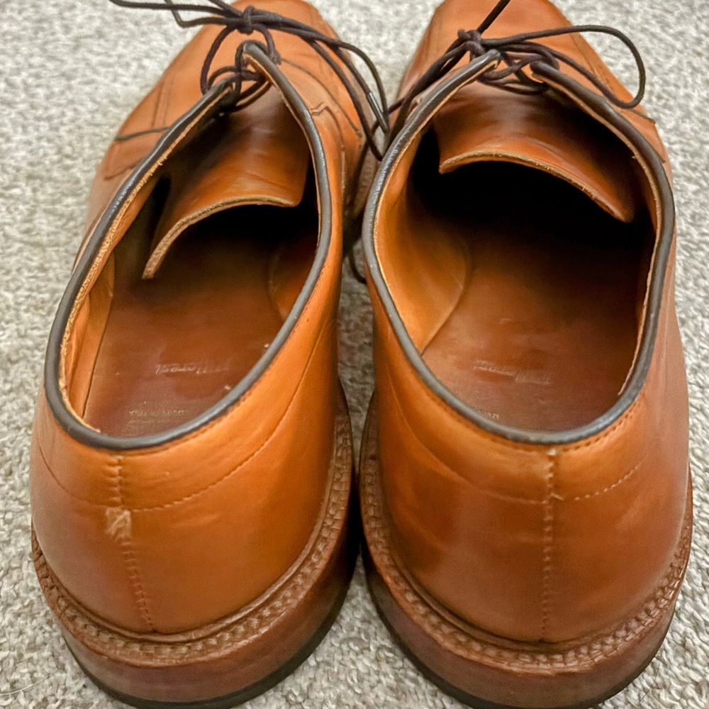 Allen Edmonds Men's Tan Leather Oxfords - Picture 5 of 5